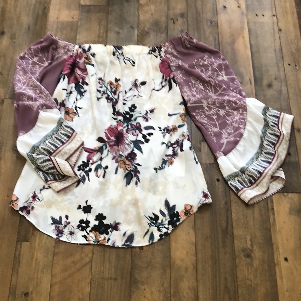 WHBM off-the-shoulder Flirty Blouse Size Small